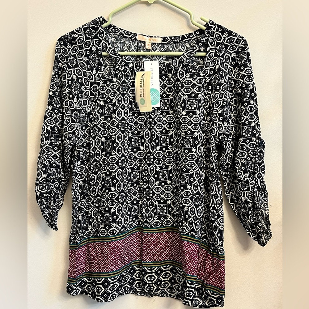 SKIES ARE BLUE NWT Woman’s blouse!